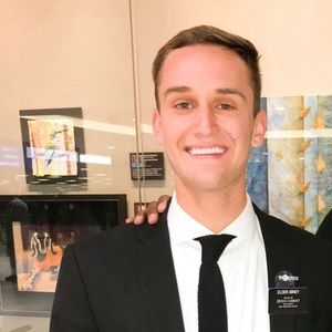 Meet your Posher, Tucker